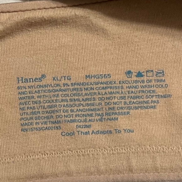 Hanes Nude Concealing Petals Wireless Bra with Convertible Straps - Picture 4 of 4